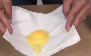   图3蛋黄与蛋清不沾到纸张上
